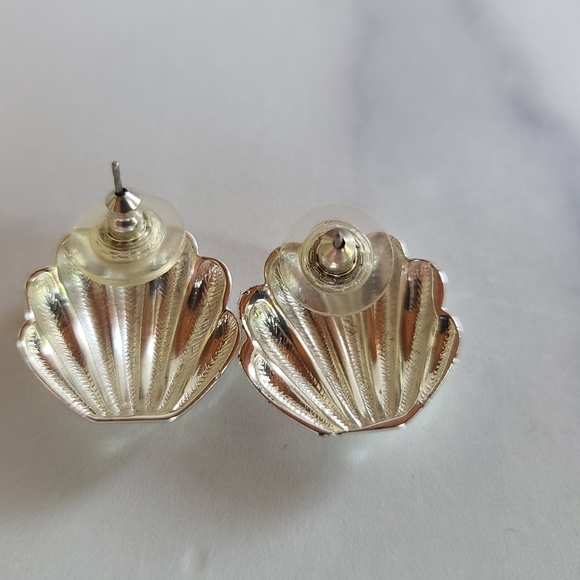 Revlon Silver Shell Shaped Stud Earrings - Picture 8 of 10